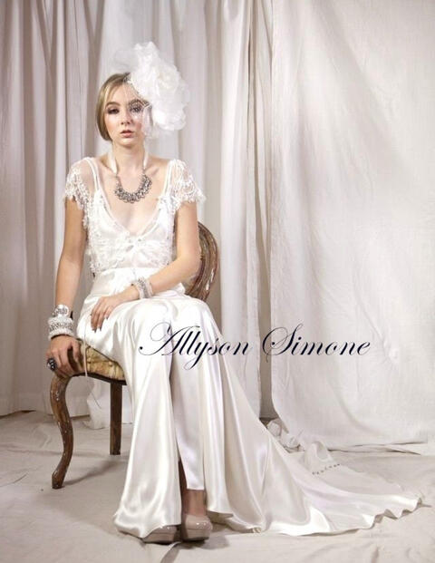 Provence Bride feature: bride in a vintage lace gown